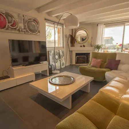 Nikita Villa
